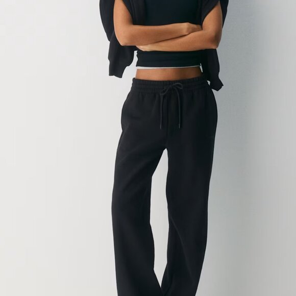 Aritzia Pants - Aritzia TNA NWT Wide leg sweatpants